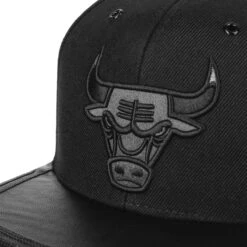 Chicago Bulls Tone In Tone Cap By Mitchell & Ness -Mode Hut Geschäft Chicago Bulls Tone in Tone Cap by Mitchell Ness schwarz.64480 4rf4