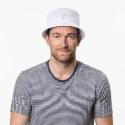 Tropic Bin Stoffhut By Kangol -Mode Hut Geschäft Tropic Bin Stoffhut by Kangol.54531 8